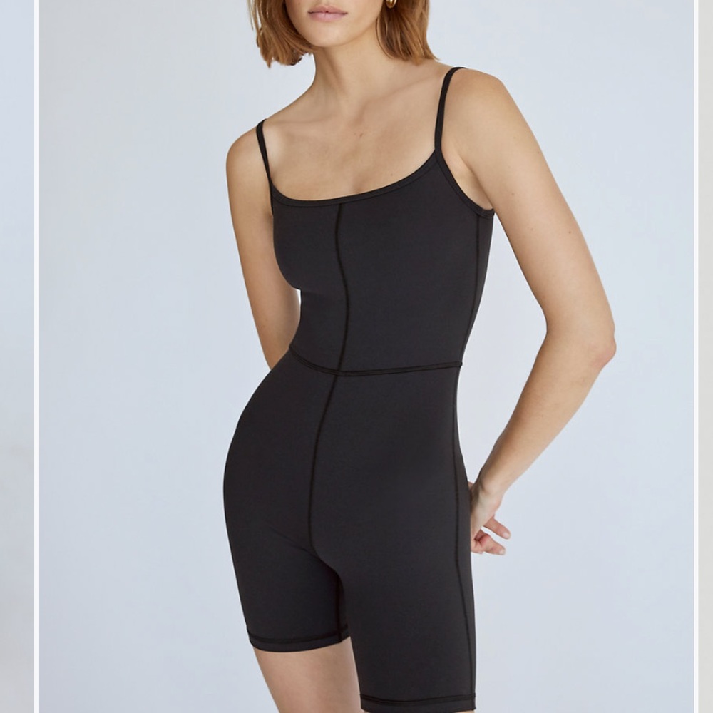 Aritzia Divinity Romper shorts - Picture 4 of 7
